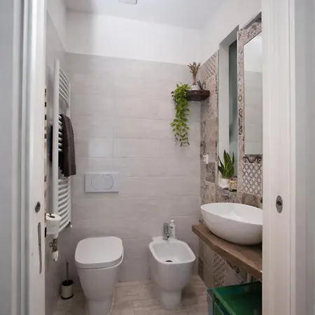 Acqua E Terra - Con Bagno Privato In E Uso Cucina - Con Fatturazione