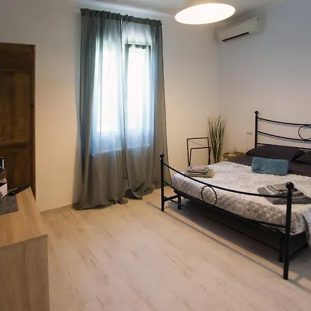 Ben Ti Voglio - Con Bagno Privato In E Uso Cucina -