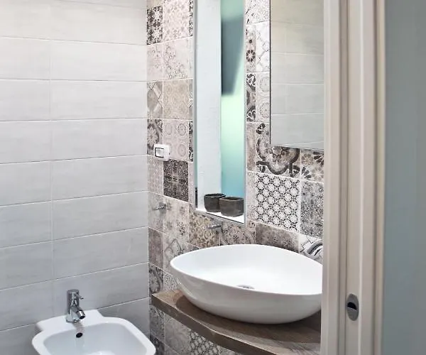 Acqua E Terra - Con Bagno Privato In E Uso Cucina - Con Fatturazione 招待所 班蒂沃里奥