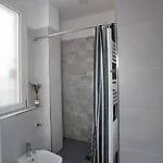 Acqua E Terra - Con Bagno Privato In E Uso Cucina - Con Fatturazione בית הארחה
