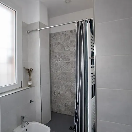 Acqua E Terra - Con Bagno Privato In E Uso Cucina - Con Fatturazione بيت ضيافة