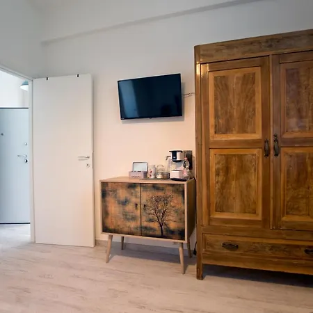 Guest house Acqua E Terra - Con Bagno Privato In E Uso Cucina - Con Fatturazione 3*