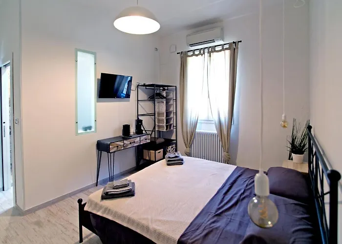 Acqua E Terra - Con Bagno Privato In E Uso Cucina - Con Fatturazione ゲストハウス 3*